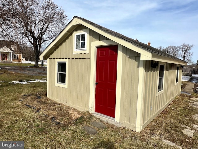 view of outbuilding featuring an outbuilding