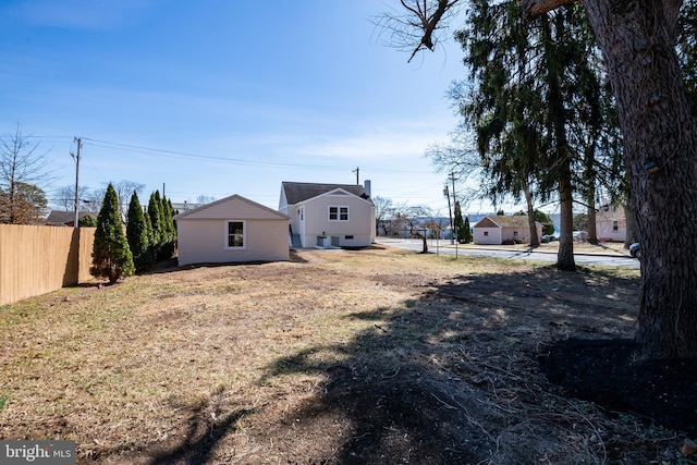 view of yard featuring fence