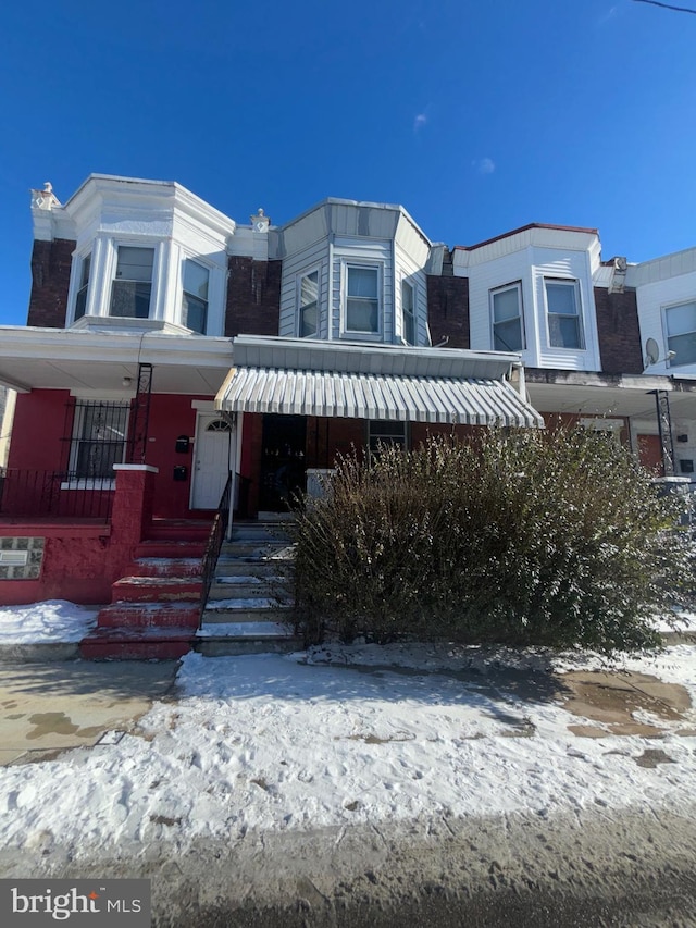 view of front facade featuring covered porch