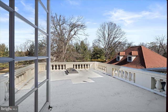 exterior space featuring a patio area