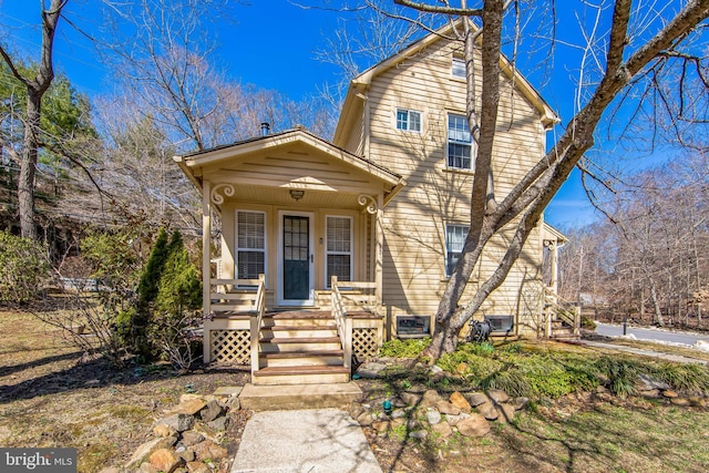 view of front of property featuring covered porch