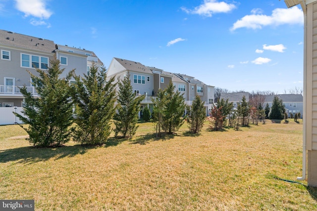 view of yard featuring a residential view