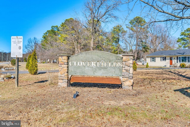 view of community / neighborhood sign