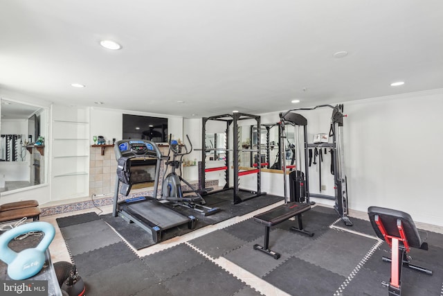 exercise area with recessed lighting, baseboards, and ornamental molding