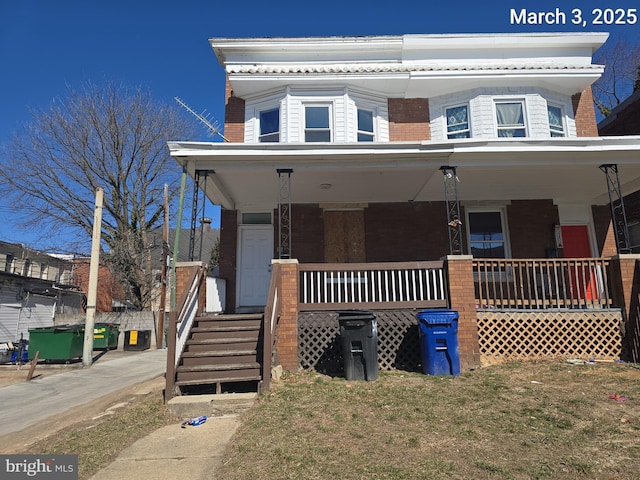 view of front facade featuring a porch