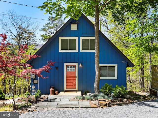 777 Timber Ln, Berkeley Springs, WV 25411 - view of front facade with board and batten siding