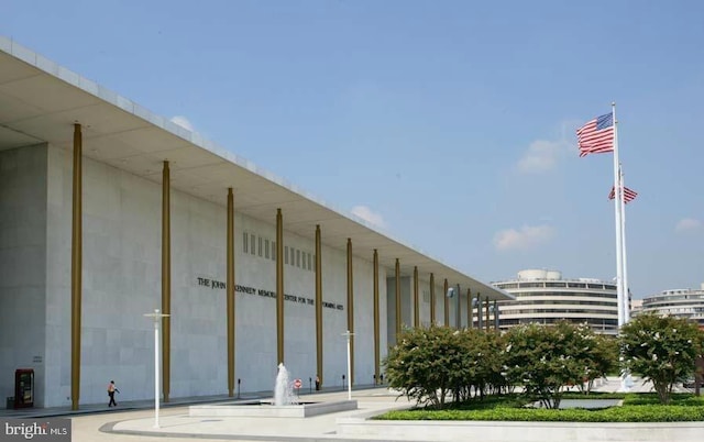 view of building exterior