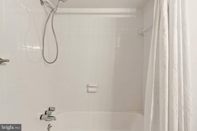 full bathroom featuring shower / bath combo