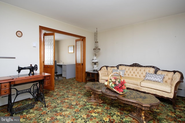 living room with carpet