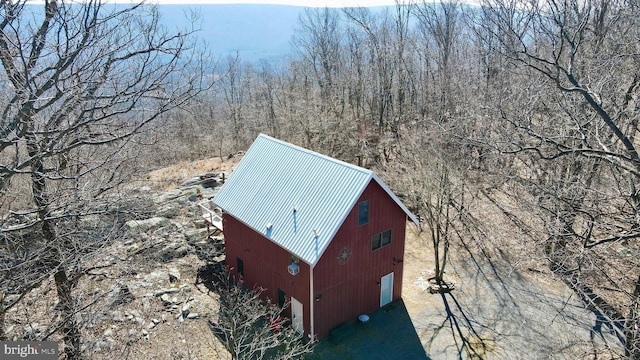 bird's eye view with a forest view