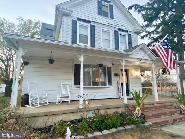 view of front of house with covered porch