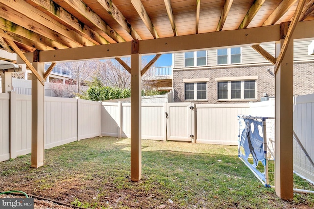 view of yard featuring a fenced backyard