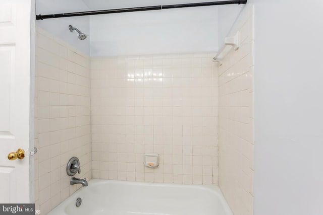 full bath featuring shower / bathing tub combination