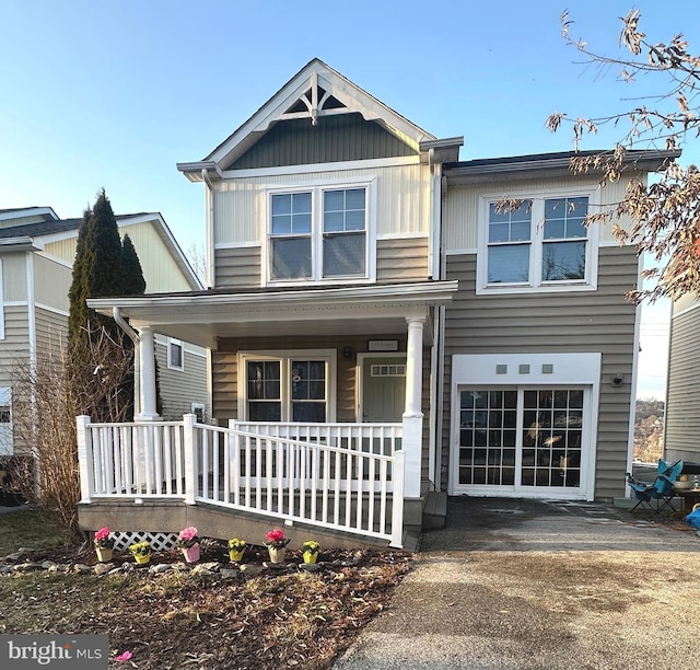 view of front of home featuring covered porch