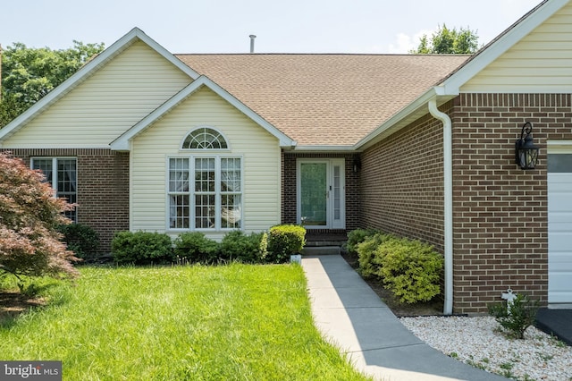1629 Pondview Dr, Winchester, VA 22601 - single story home with brick siding, a shingled roof, and a front yard