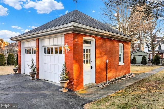 view of detached garage