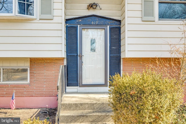 view of property entrance