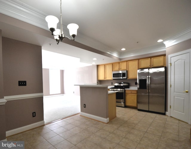 kitchen featuring an inviting chandelier, crown molding, recessed lighting, and stainless steel appliances