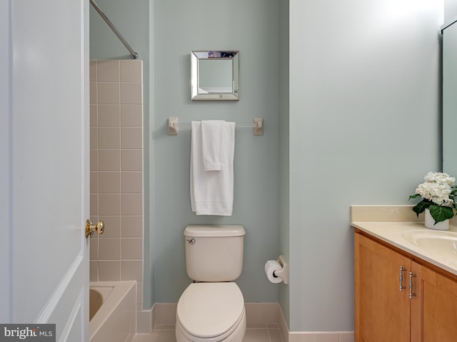 full bath with shower / bathtub combination, toilet, and vanity