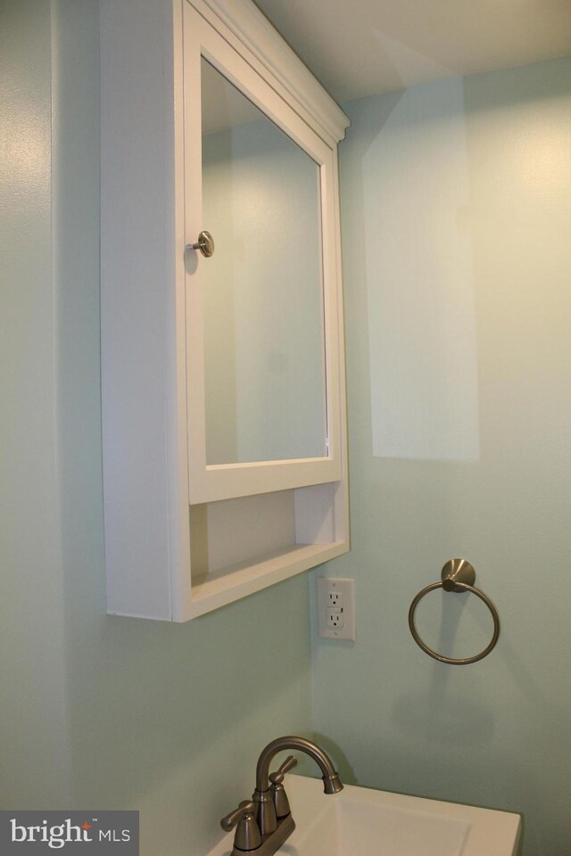 208 S Brewster Rd, Vineland, NJ 08361 - bathroom featuring a sink