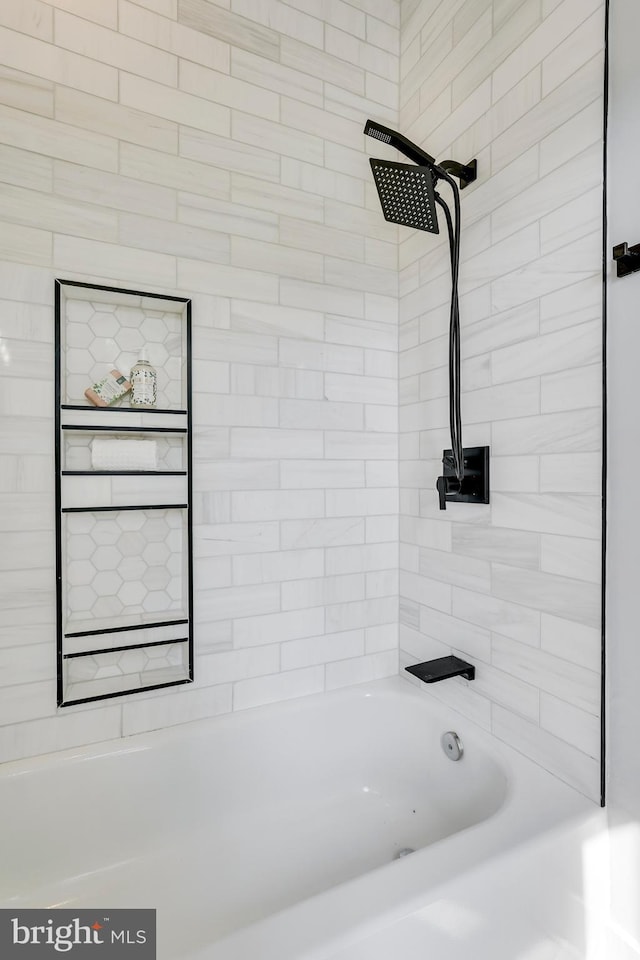 bathroom featuring shower / bathing tub combination