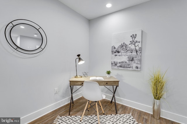 home office featuring recessed lighting, baseboards, and wood finished floors