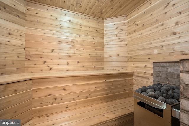 view of sauna / steam room