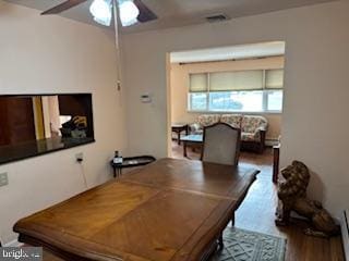 dining space with visible vents and ceiling fan