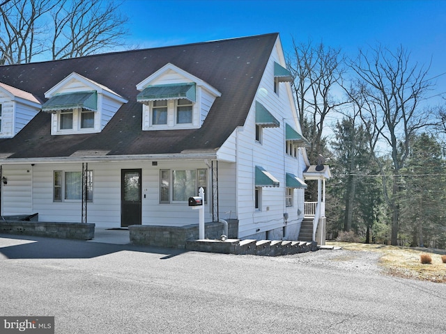 view of front of home