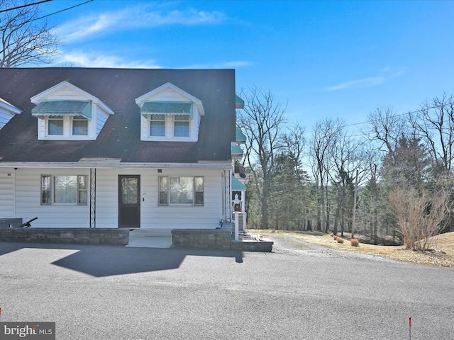 view of front of home