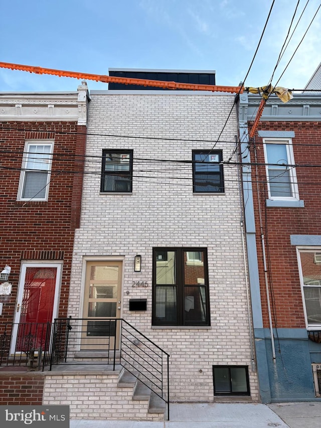 2446 Kimball St, Philadelphia PA, 19146, 3 bedrooms, 2.5 baths townhouse for sale