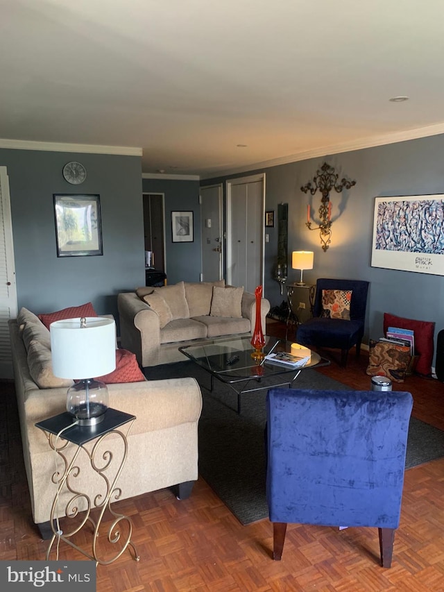 living area with ornamental molding