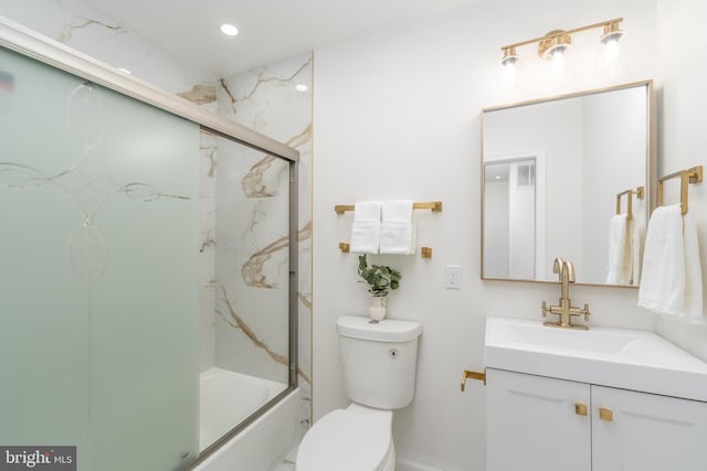 full bathroom featuring enclosed tub / shower combo, recessed lighting, toilet, and vanity