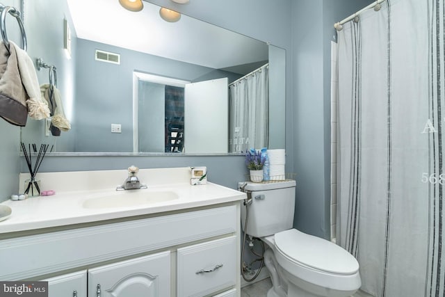 bathroom with a shower with shower curtain, visible vents, toilet, and vanity