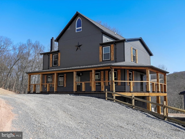 view of front of house featuring a porch