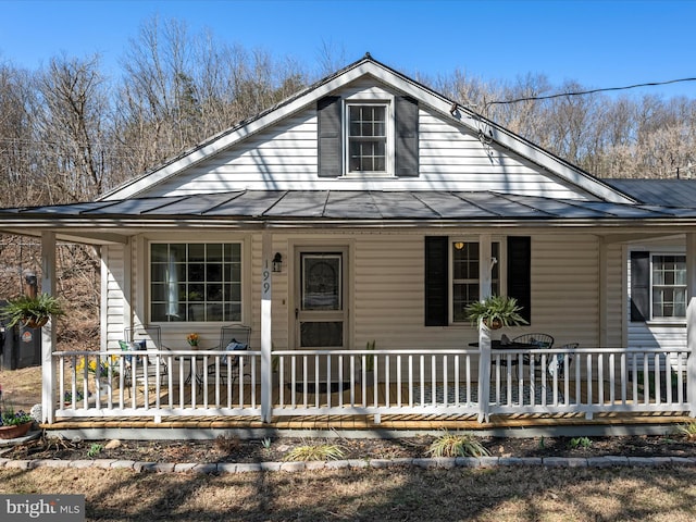 view of front facade featuring covered porch