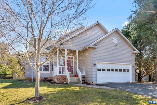 view of front of house featuring crawl space, fence, a front lawn, and aphalt driveway