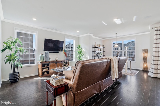 living room featuring dark wood-type flooring, recessed lighting, baseboards, and ornamental molding