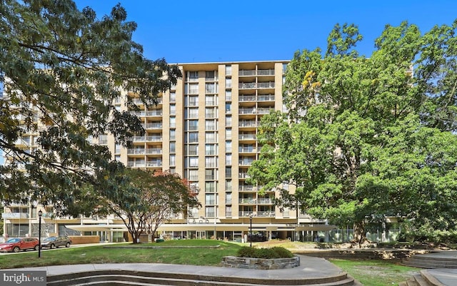 4600 S Four Mile Run Dr Unit 1142, Arlington, VA 22204 - view of apartment building / complex