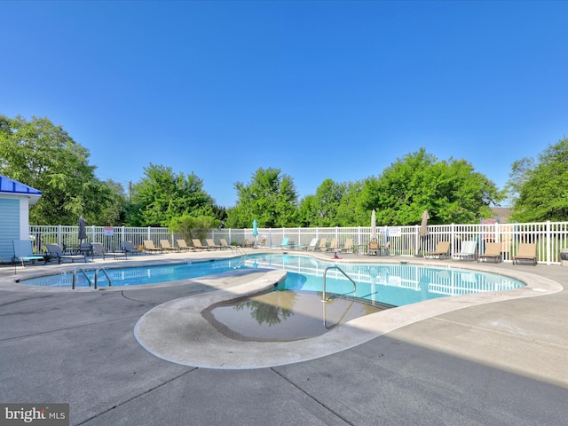 23811 Pembroke Ln, Millville, DE 19967 - community pool with fence and a patio