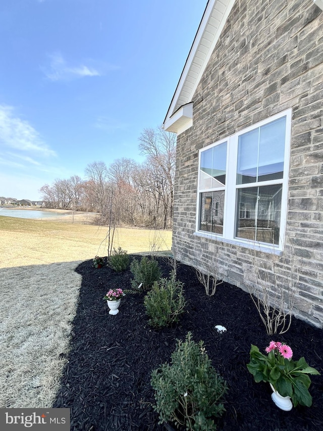 view of yard featuring a water view