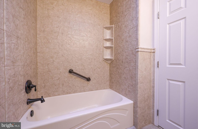 bathroom with shower / tub combination