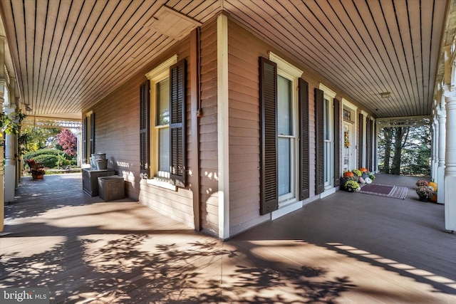 view of patio / terrace featuring covered porch