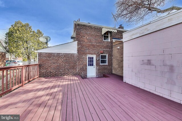 2011 Wardman Rd, Hyattsville, MD 20782 - view of wooden deck