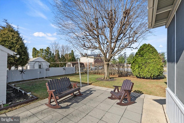 802 E 11th Ave, York, PA 17402 - view of patio / terrace featuring fence