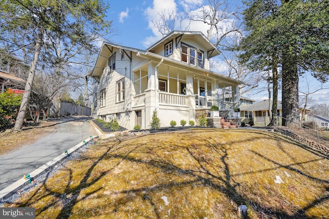 view of front of property featuring covered porch