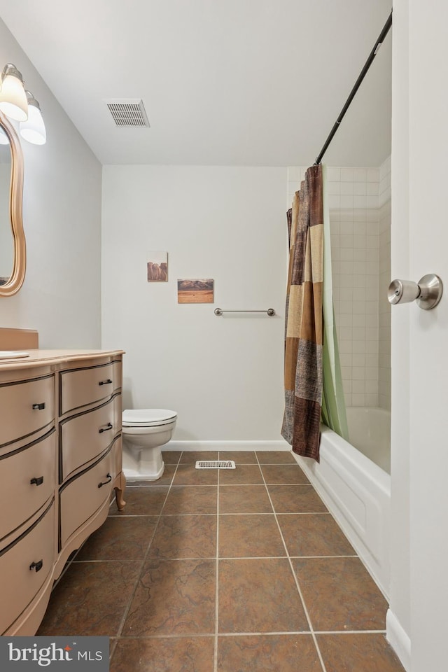 full bath featuring visible vents, toilet, vanity, and shower / bath combo