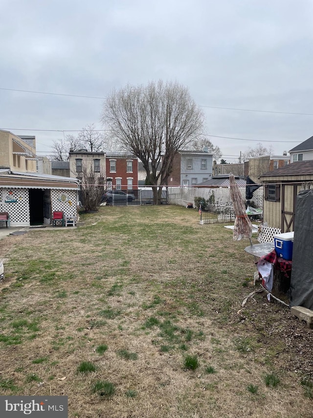 view of yard featuring fence