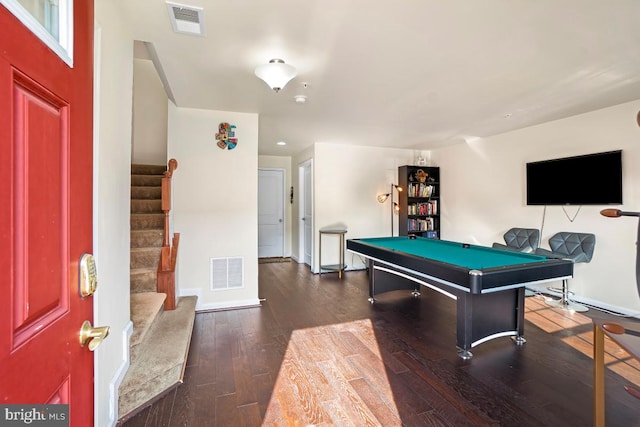 recreation room with visible vents, wood-type flooring, baseboards, and billiards