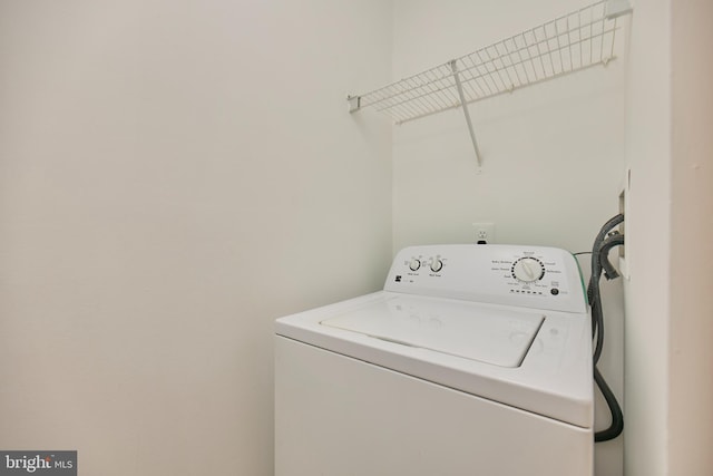 laundry room featuring washer / clothes dryer